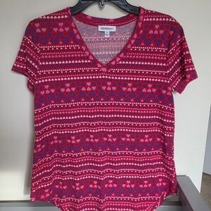 Freshman V-Neck Pink and Blue Heart Short Sleeve Tee Size Small